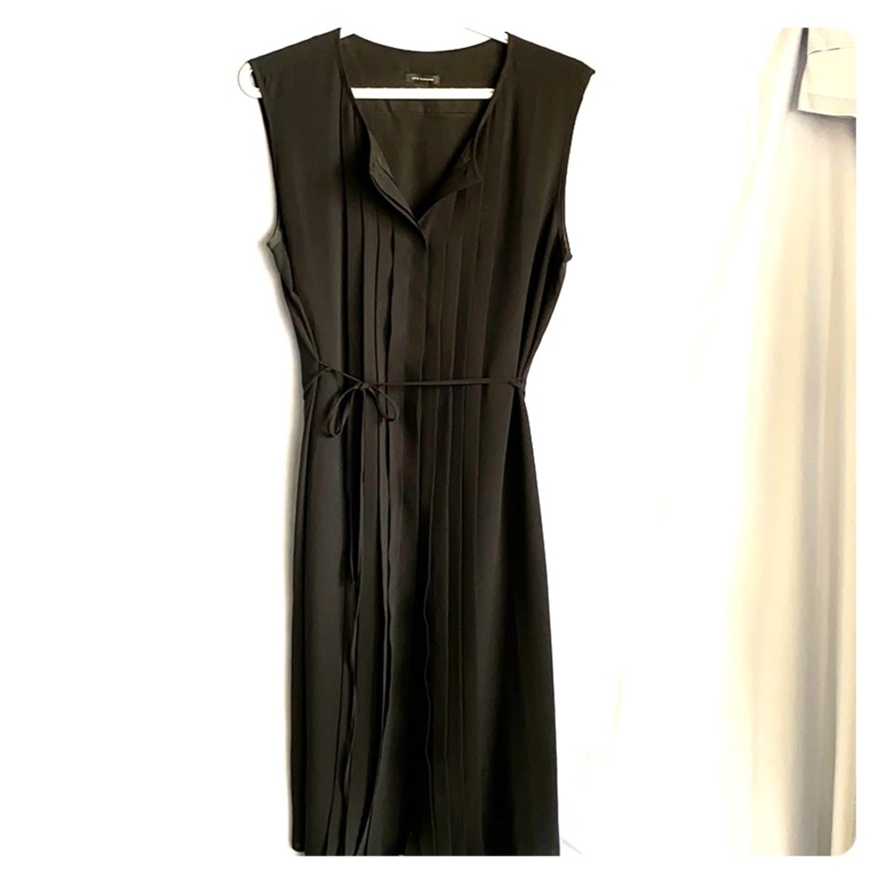 Ann Taylor Black Rayon Shift Dress